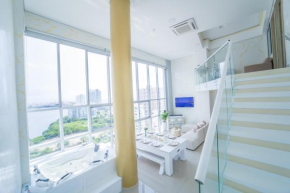 Amazing Luxury Duplex in Penthouse-Style with private Jacuzzi by evintra stays